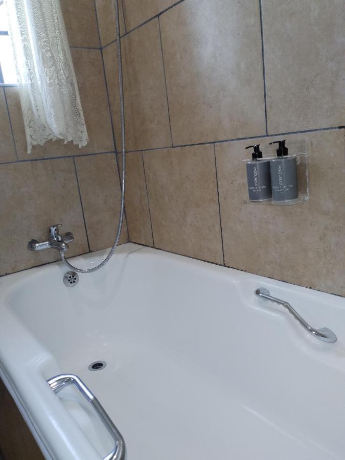 Ditsaleng Bed And Breakfast Vanderbijlpark Exterior foto